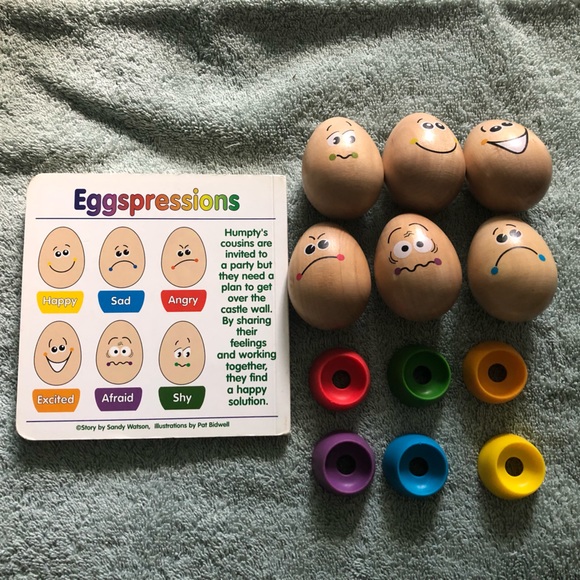 HAPE • Eggspressions Wooden Learning Toy + Book - Picture 2 of 14